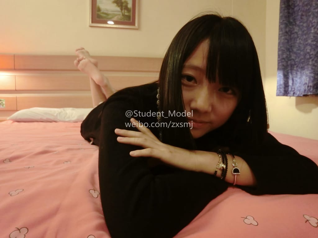 [Student_Model] 19-放学后lc的jk女高中生茗茗挠脚心tk视频 50P+2V